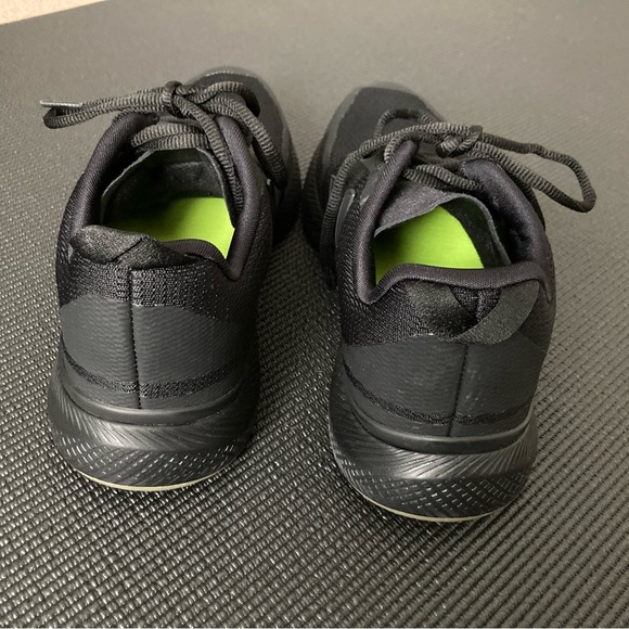 NIB Veja impala training shoes W7.5 - Picture 3 of 7